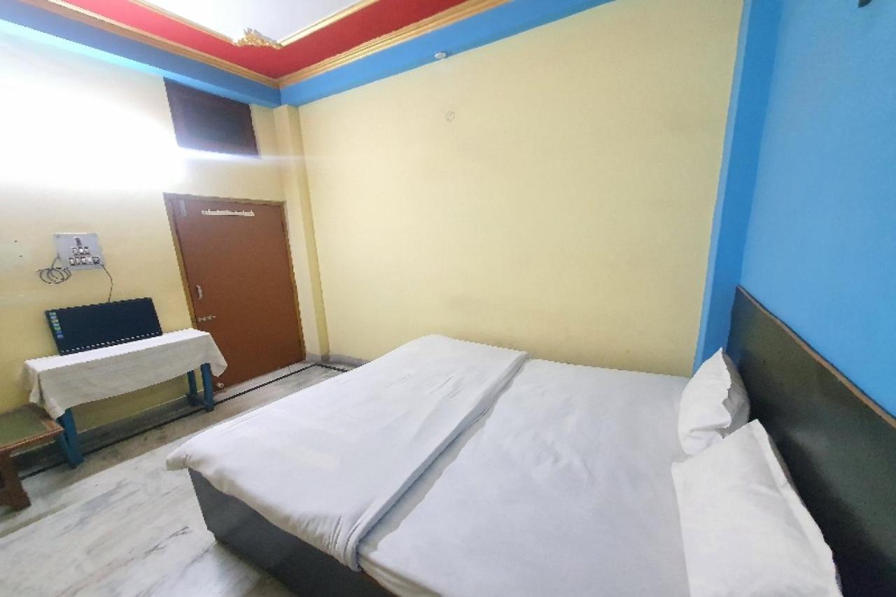 Oyo 80802 Rudra Hotel Varanasi