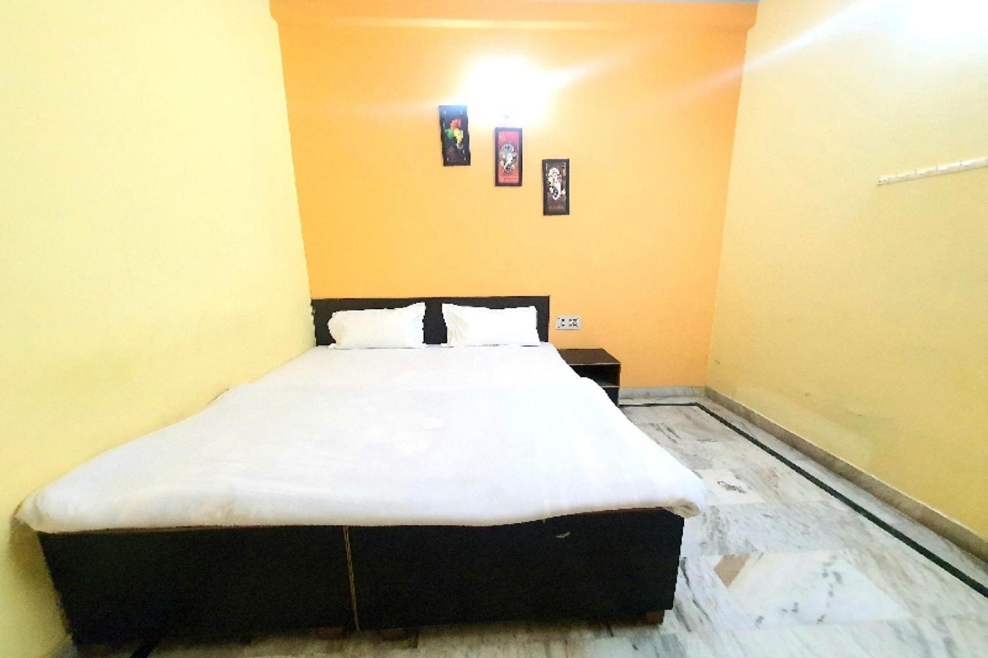 Hotel Oyo 80802 Rudra Varanasi